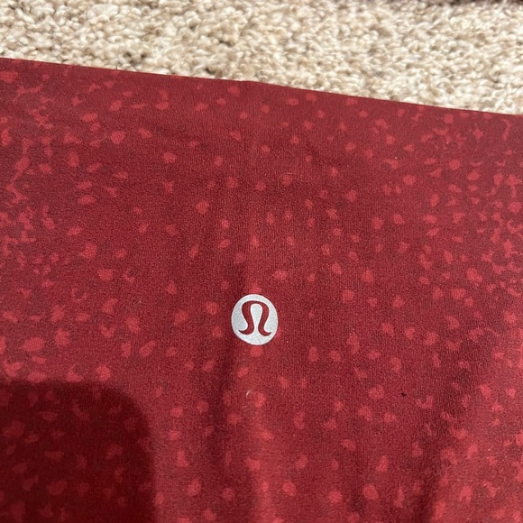 This is a Lululemon Wonder bottoms and open back top. - Picture 2 of 5
